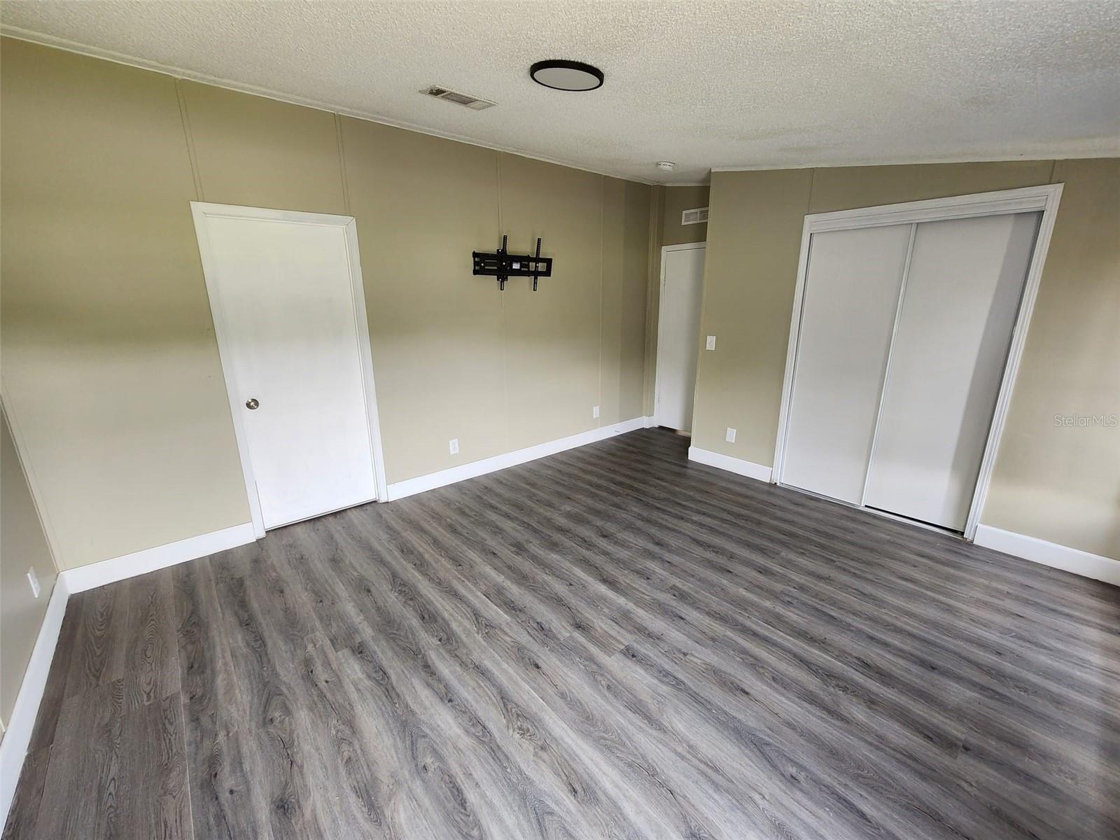 TAFT TOWN - Residential