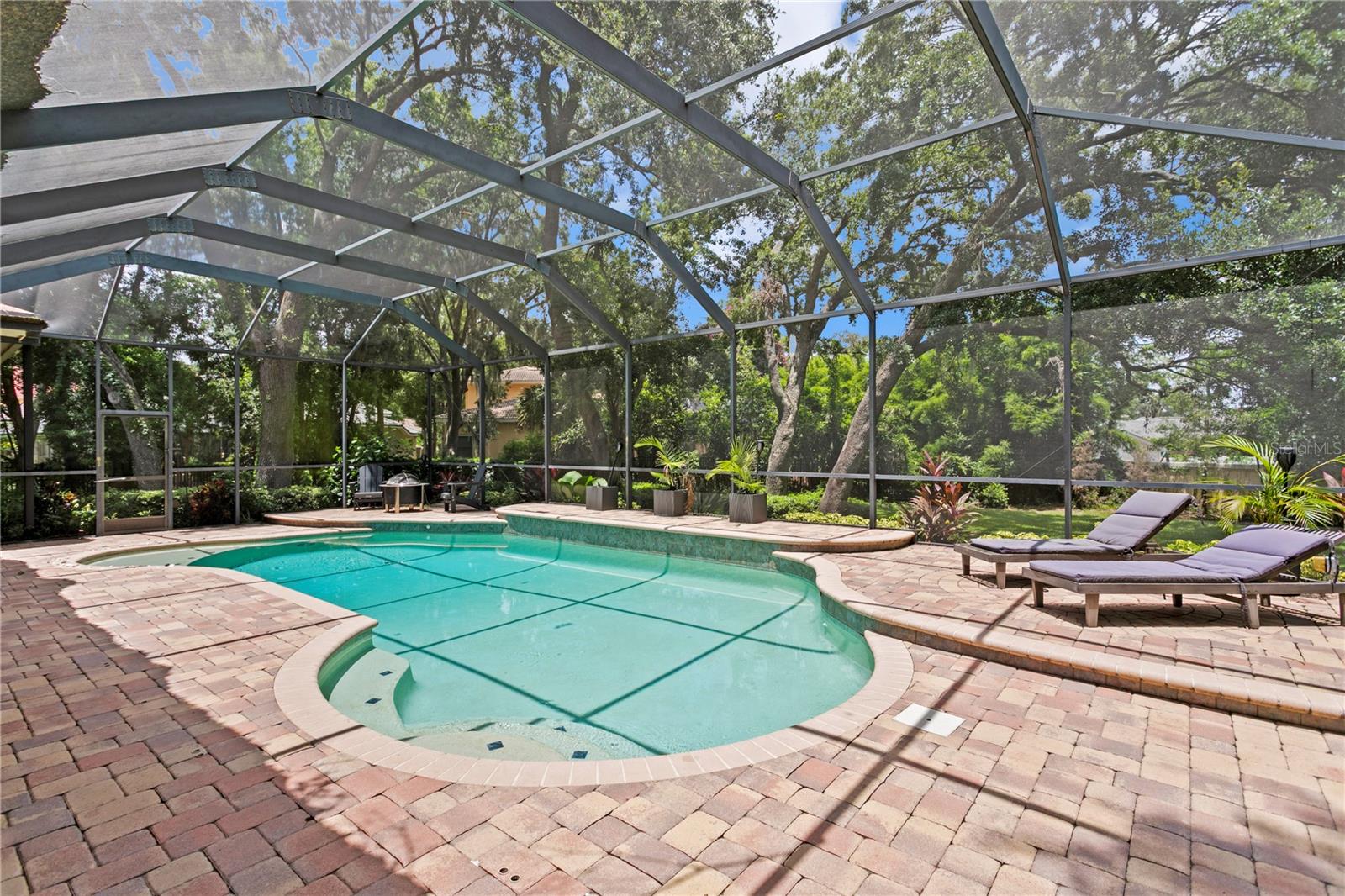 1940 FLORESTA VIEW DRIVE