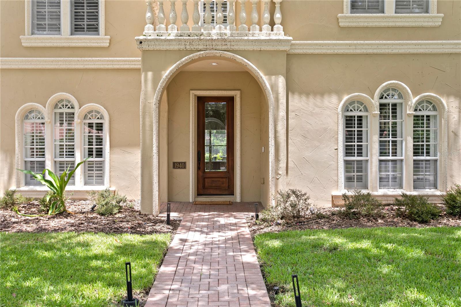 1940 FLORESTA VIEW DRIVE