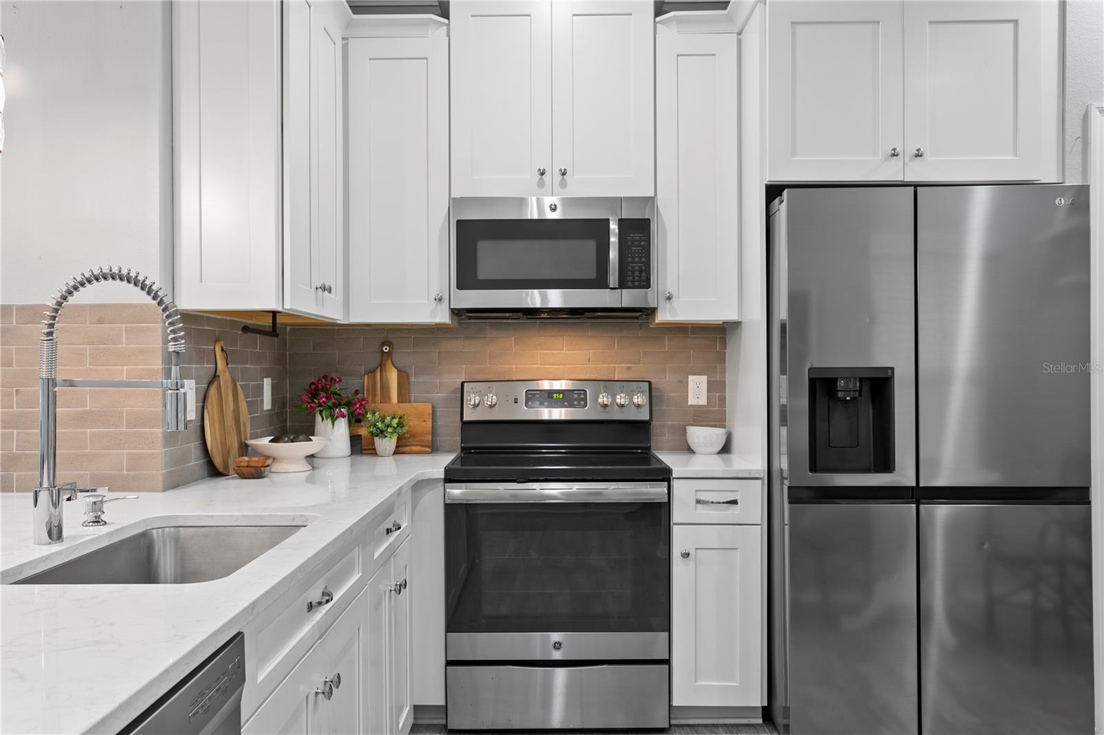 WEST LAKE TOWNHOMES PHASE 2 - Residential