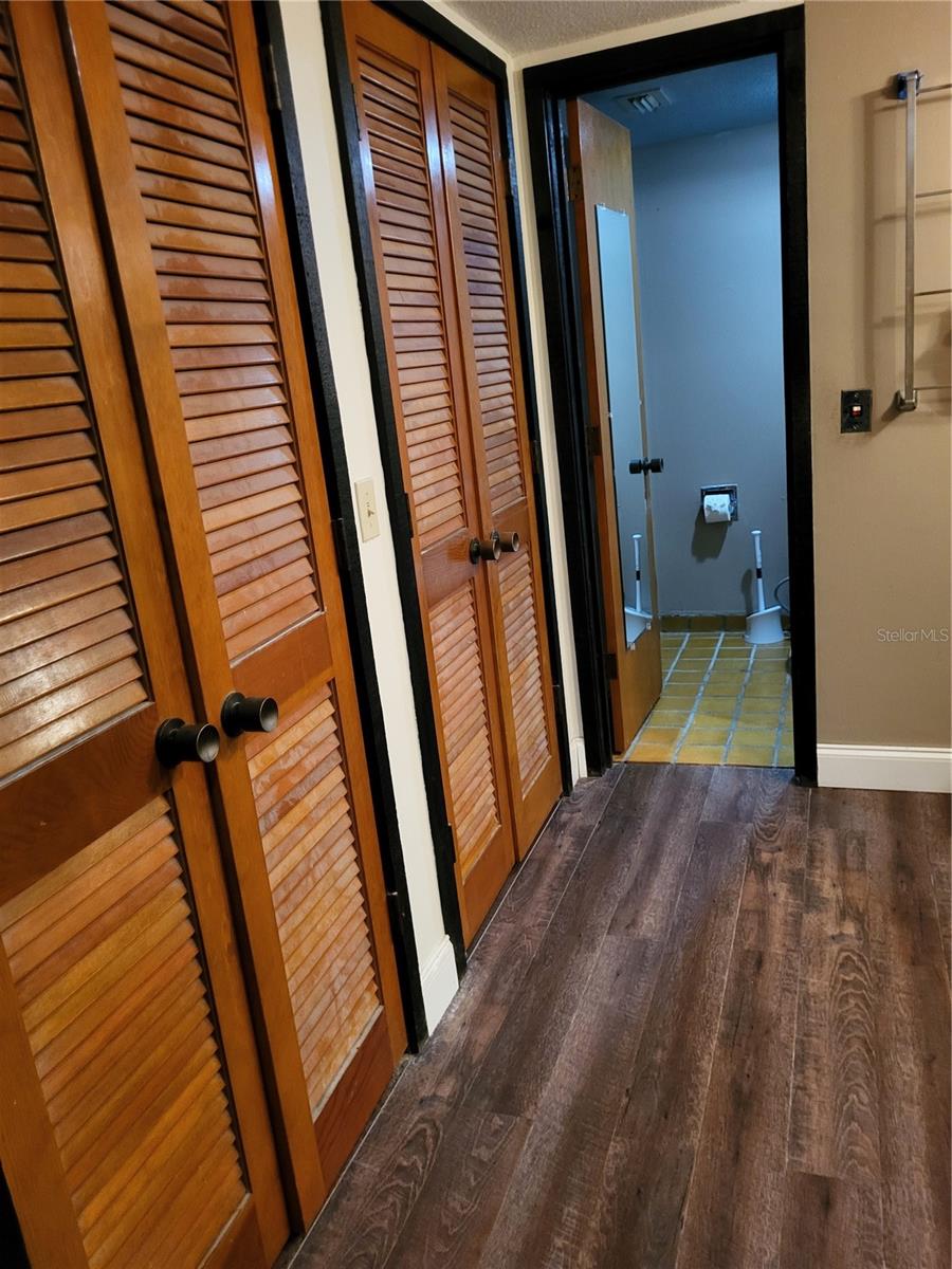 GRENELEFE CAMELOT 01 AMD CONDO UNIT 01 PH 02 - Residential