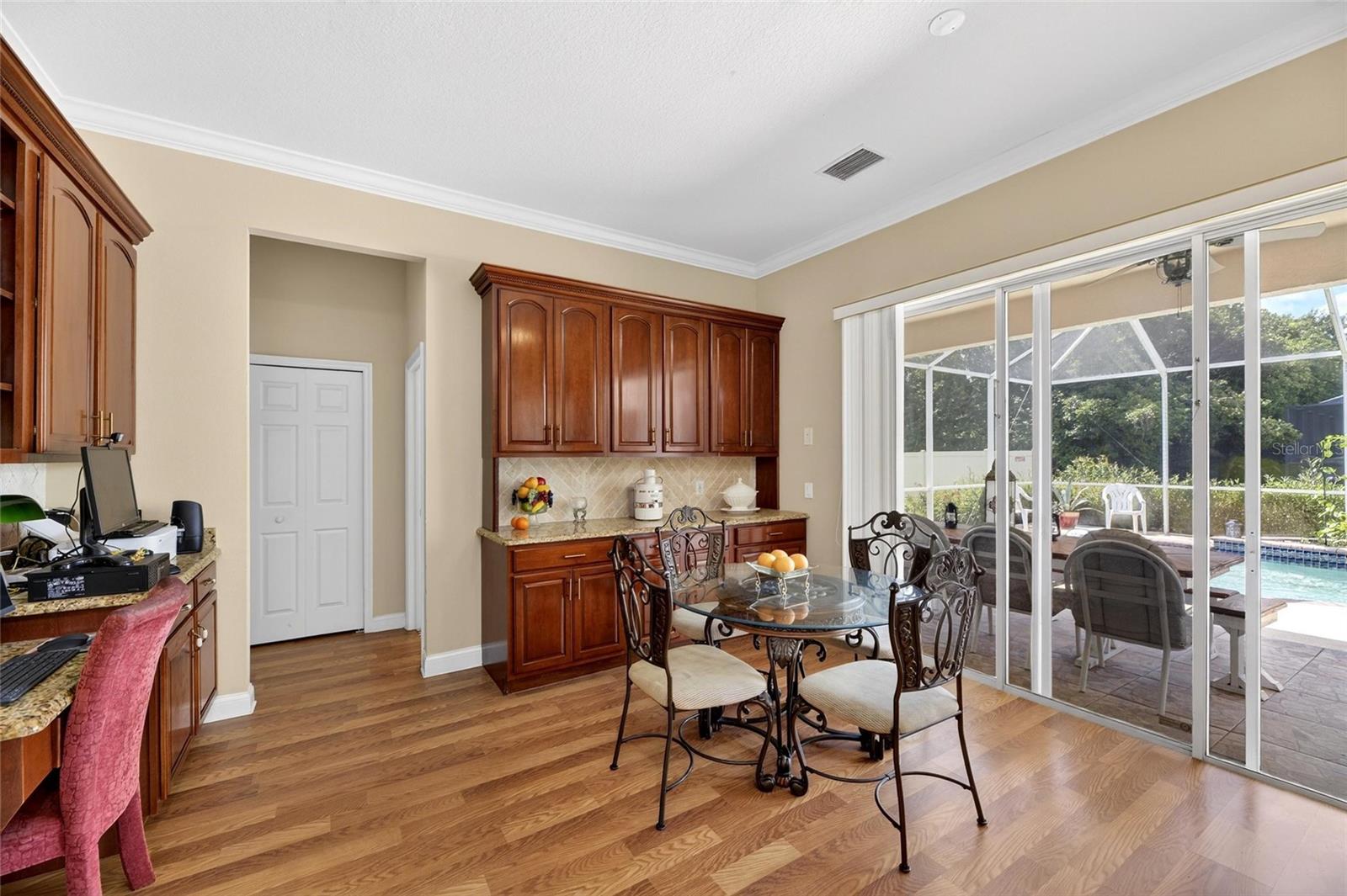 PARK MEADOW - Residential