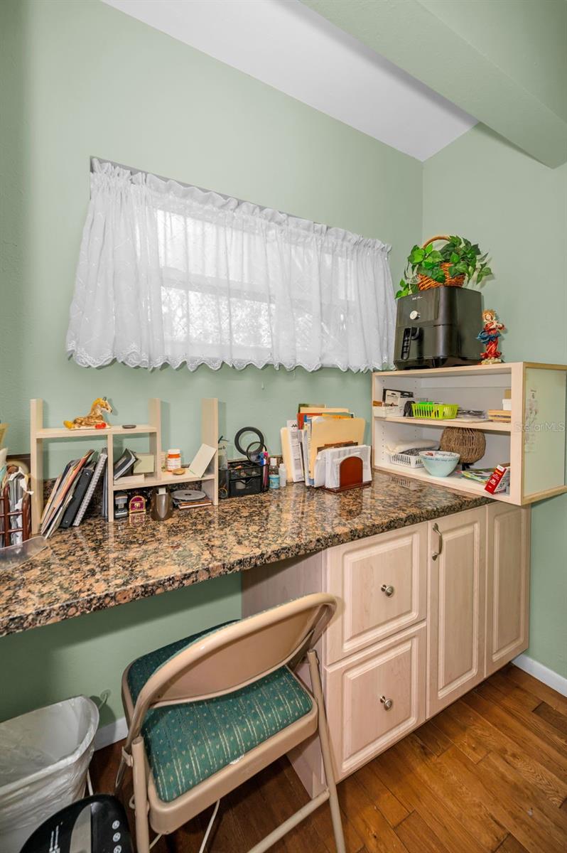 SHANGRI-LA APT PARK - Residential