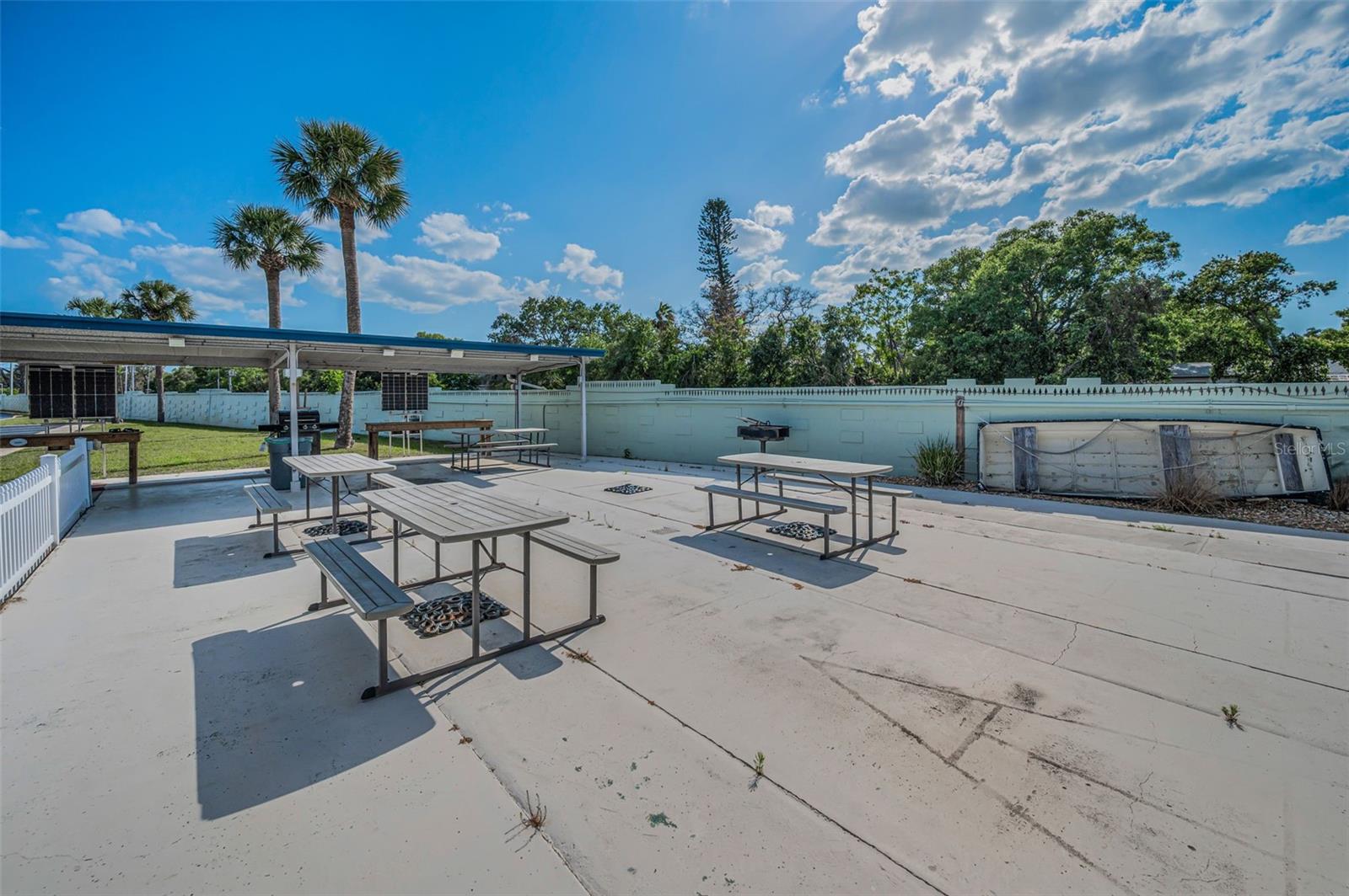 SHANGRI-LA APT PARK - Residential