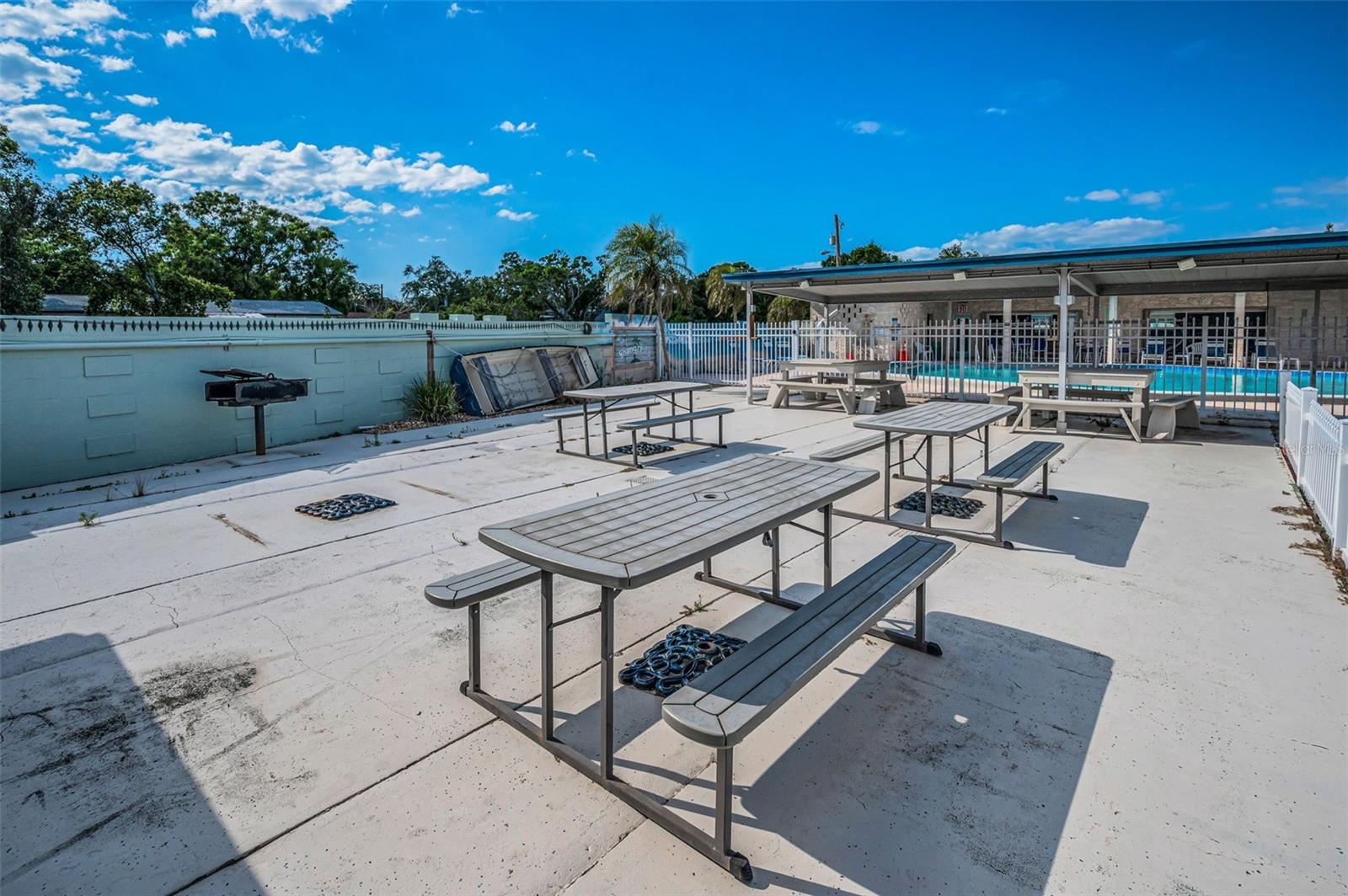 SHANGRI-LA APT PARK - Residential