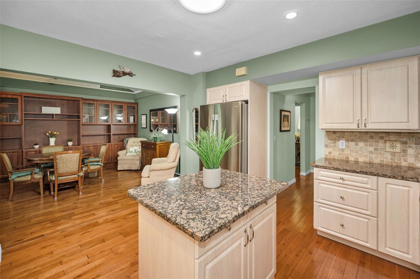 SHANGRI-LA APT PARK - Residential