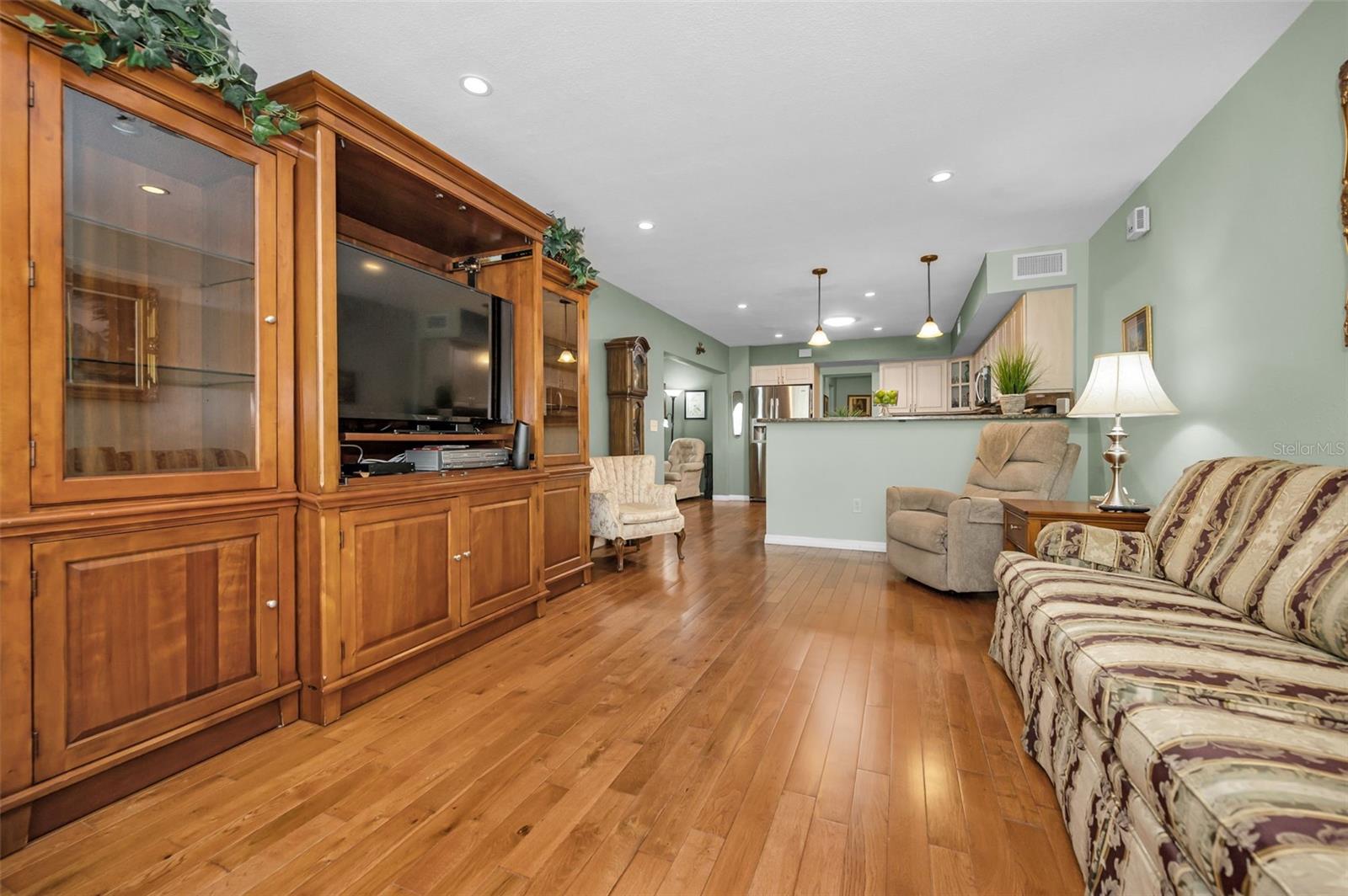 SHANGRI-LA APT PARK - Residential