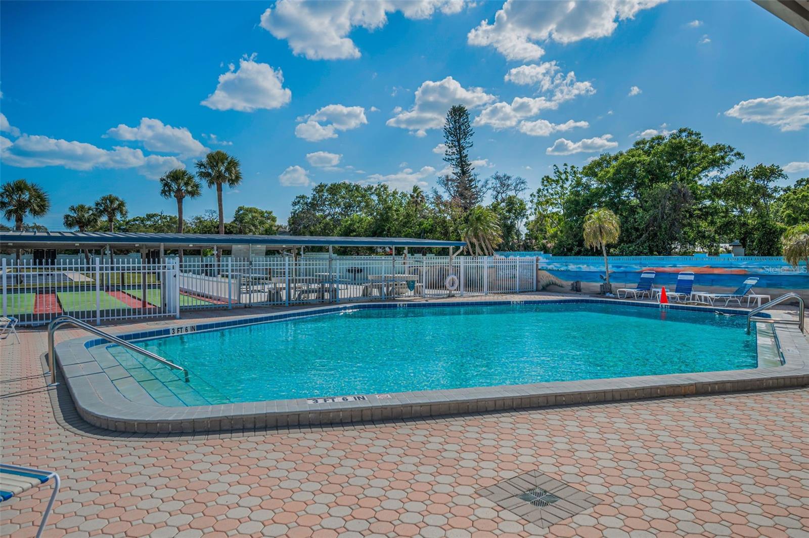 SHANGRI-LA APT PARK - Residential