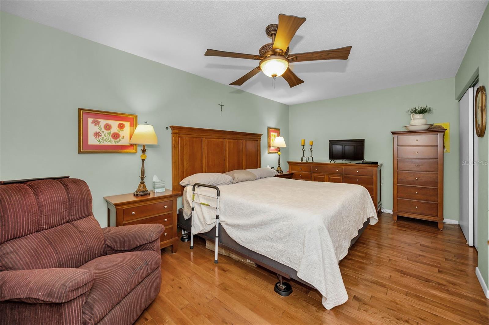 SHANGRI-LA APT PARK - Residential