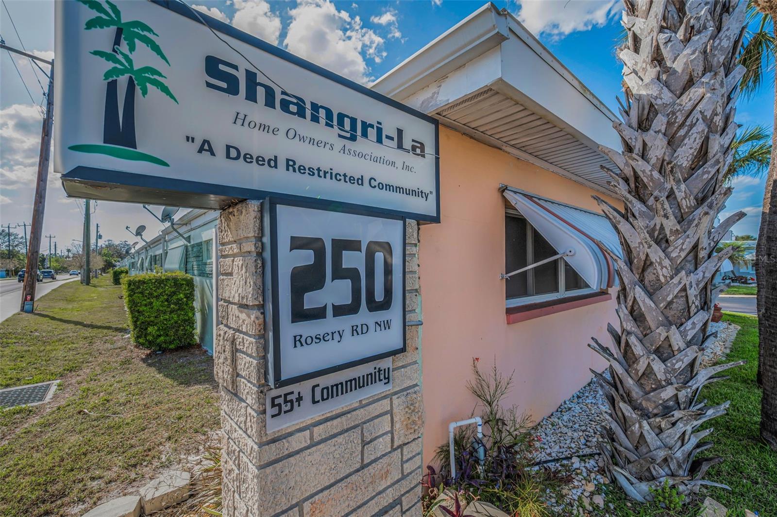 SHANGRI-LA APT PARK - Residential