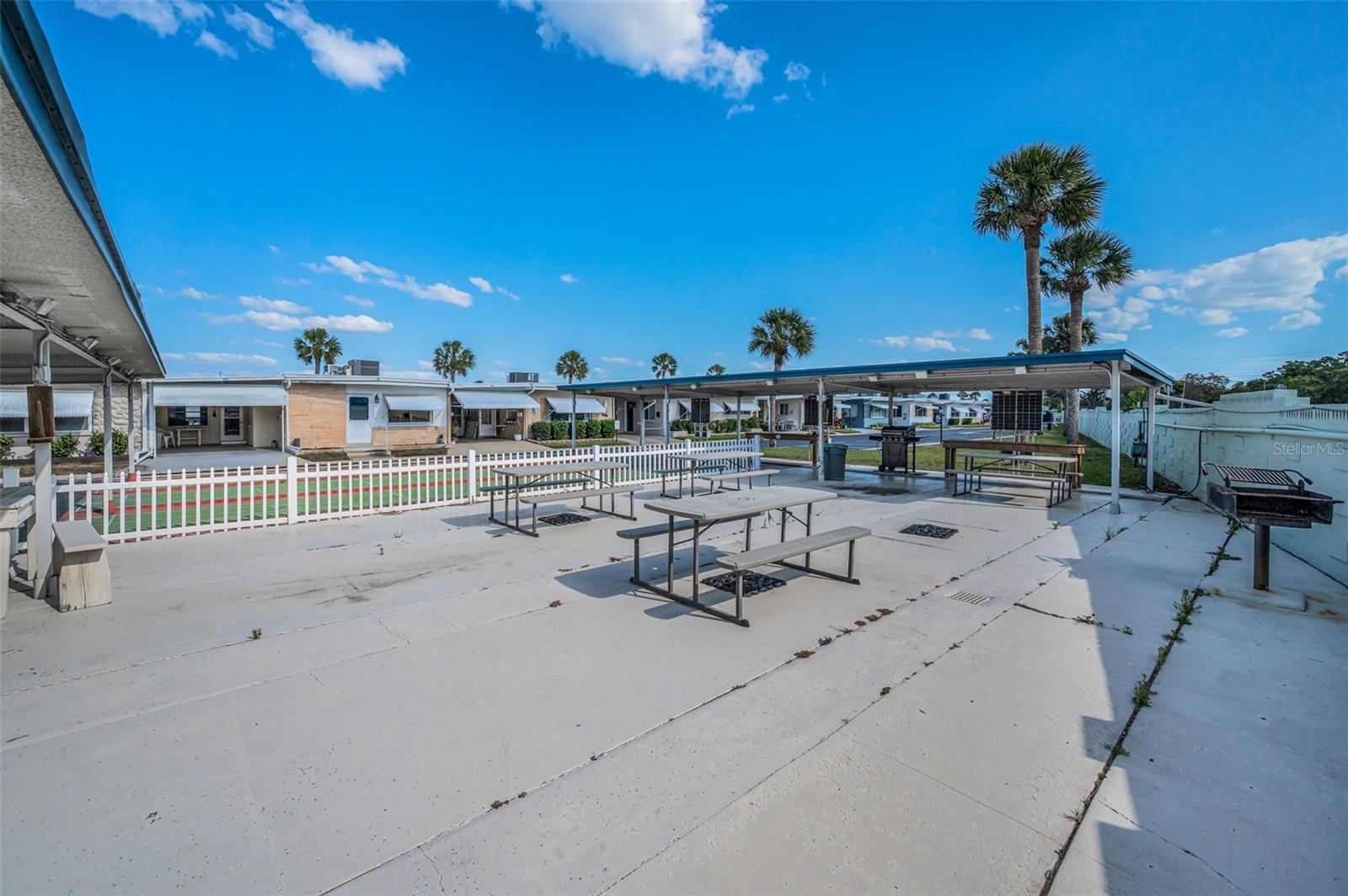 SHANGRI-LA APT PARK - Residential