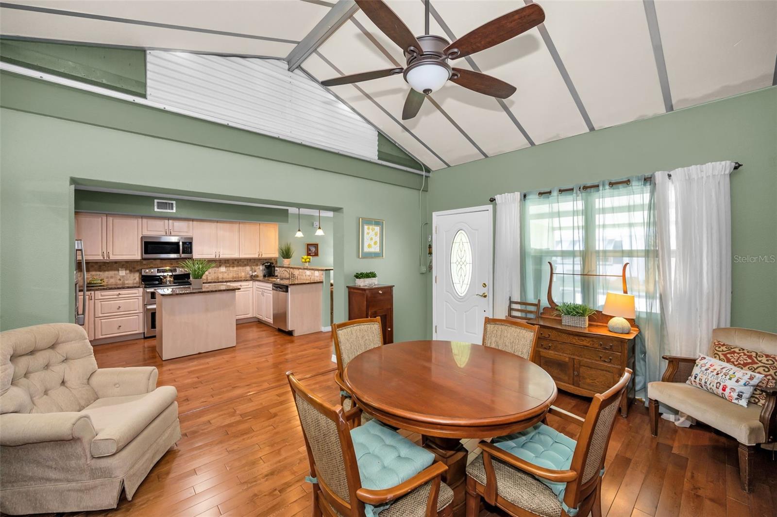 SHANGRI-LA APT PARK - Residential