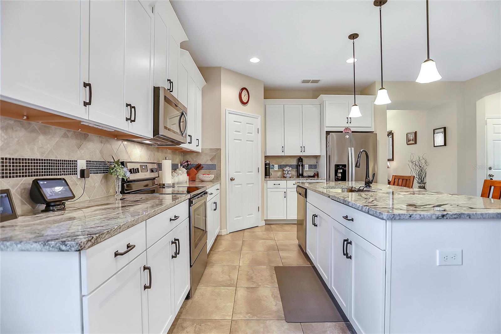 BENTLEY GREEN - Residential