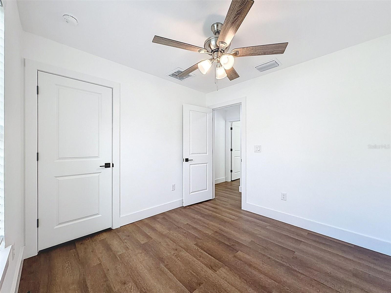 ROYAL HIGHLANDS - Residential