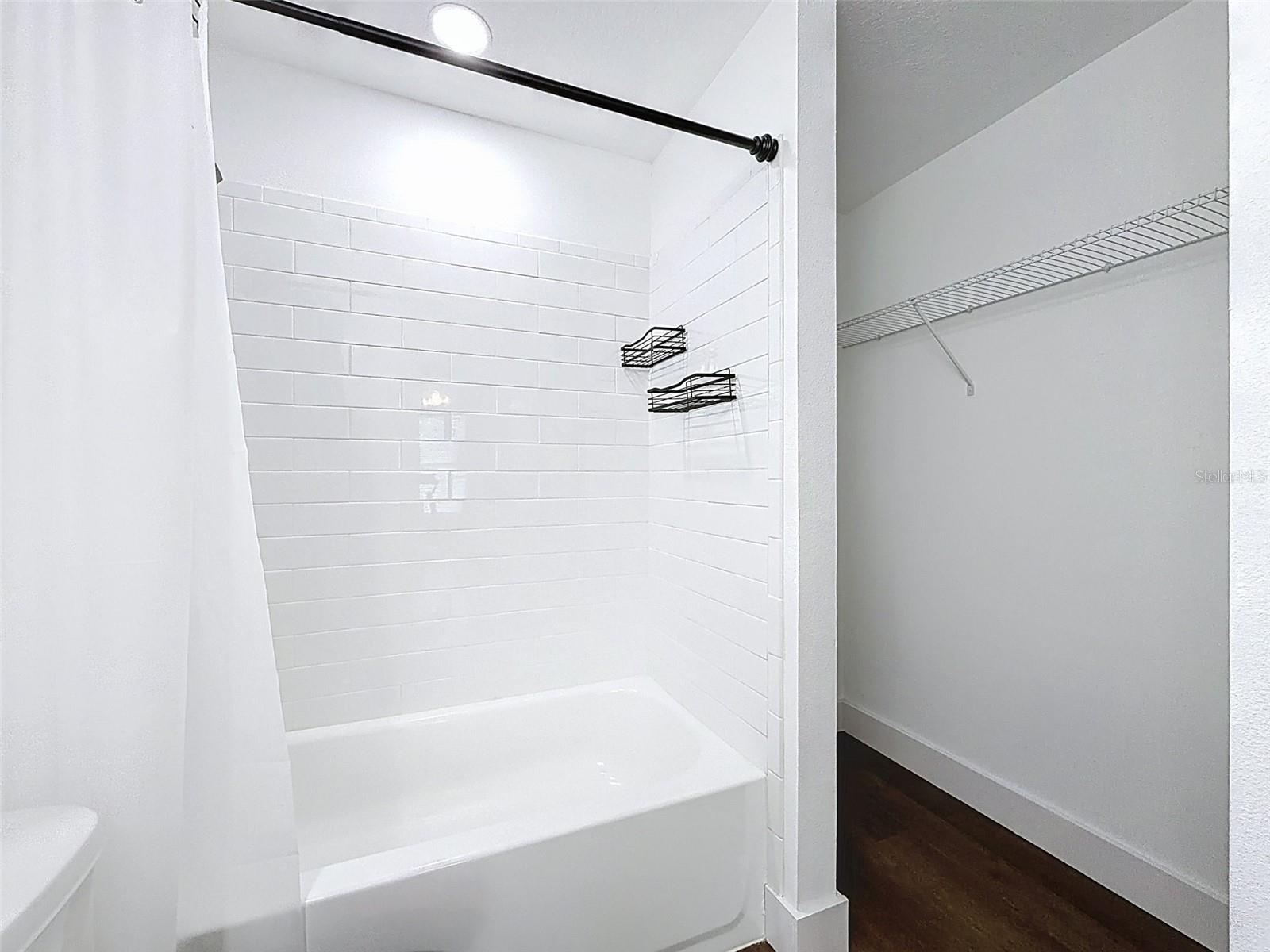 ROYAL HIGHLANDS - Residential