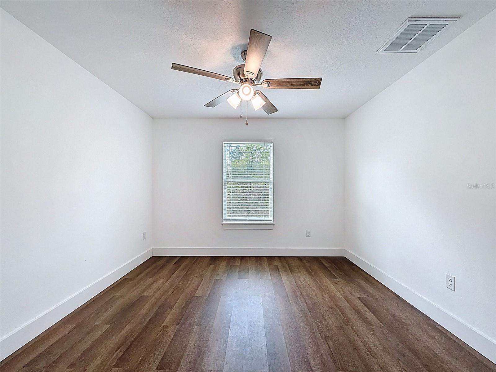 ROYAL HIGHLANDS - Residential