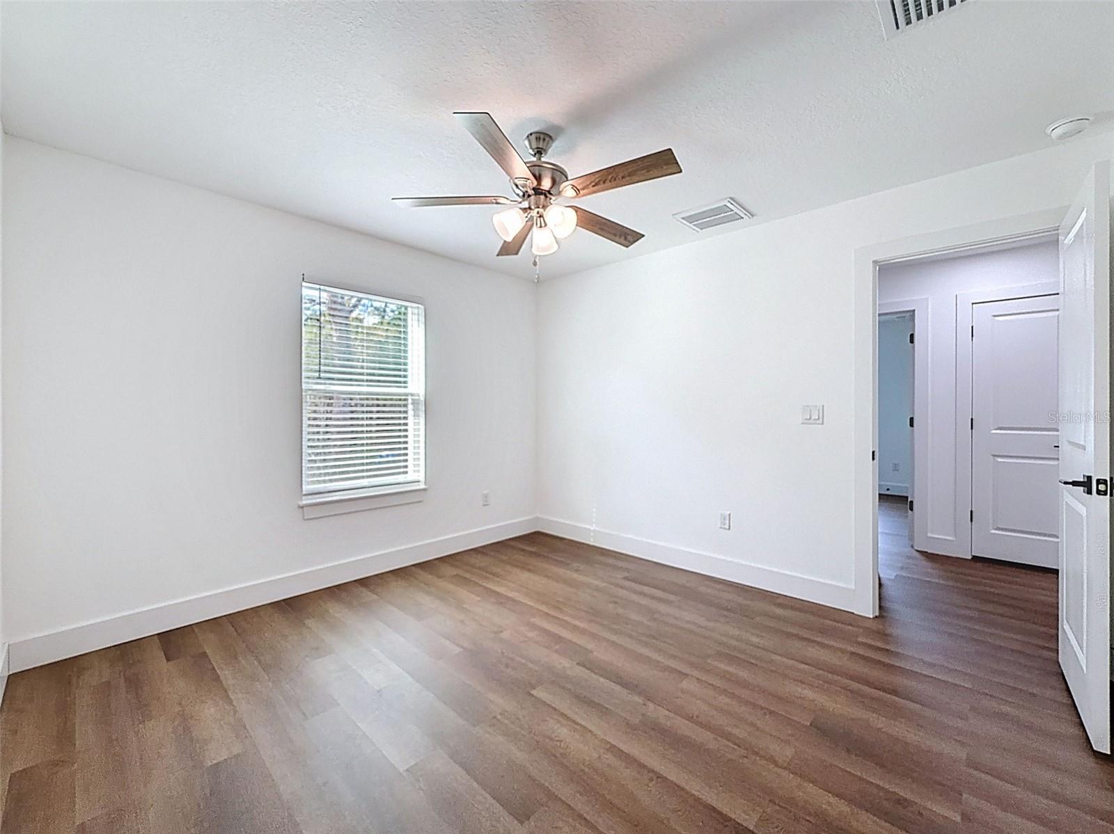 ROYAL HIGHLANDS - Residential