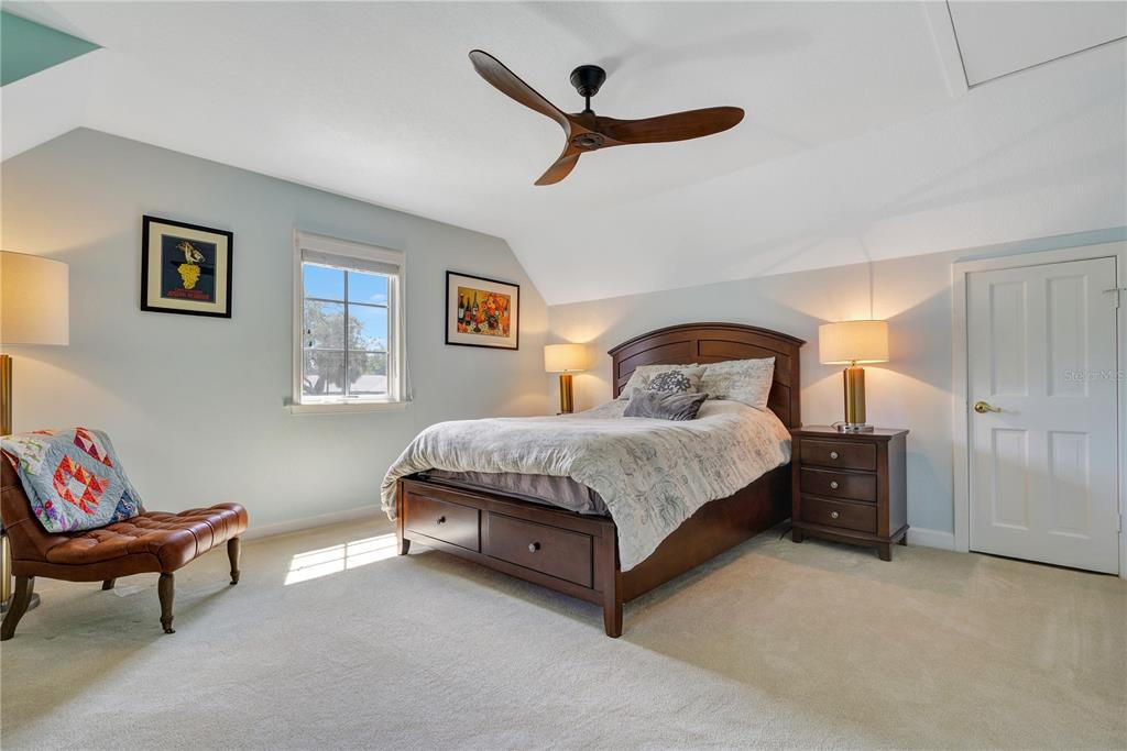 BAY HILL - Residential