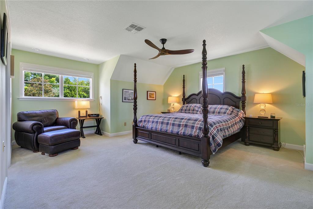 BAY HILL - Residential