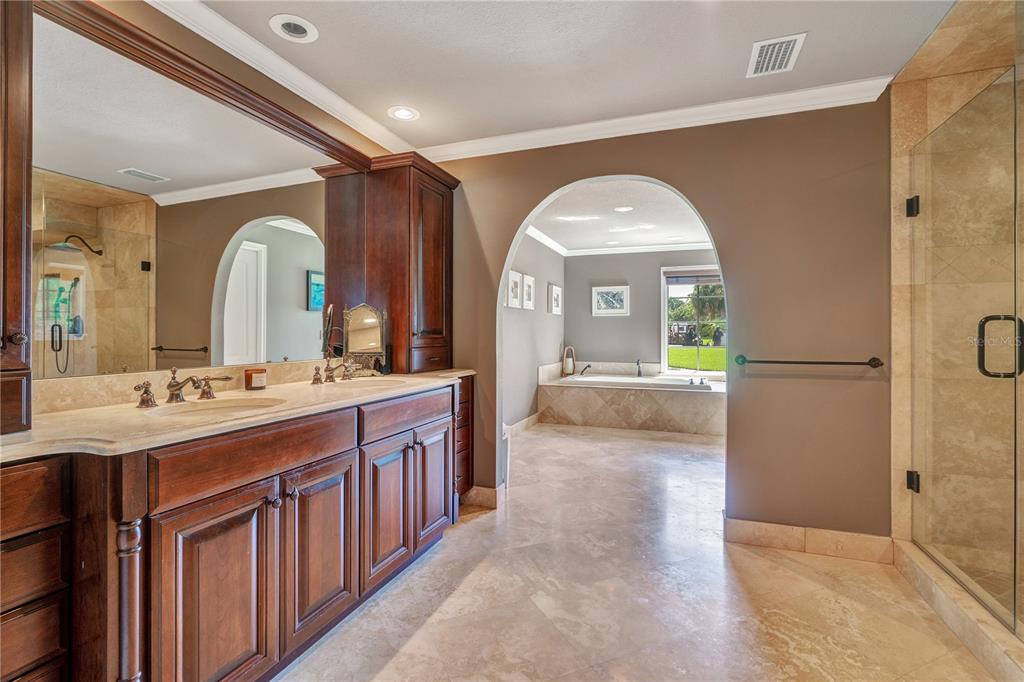 BAY HILL - Residential