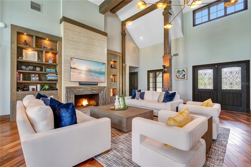 BAY HILL - Residential