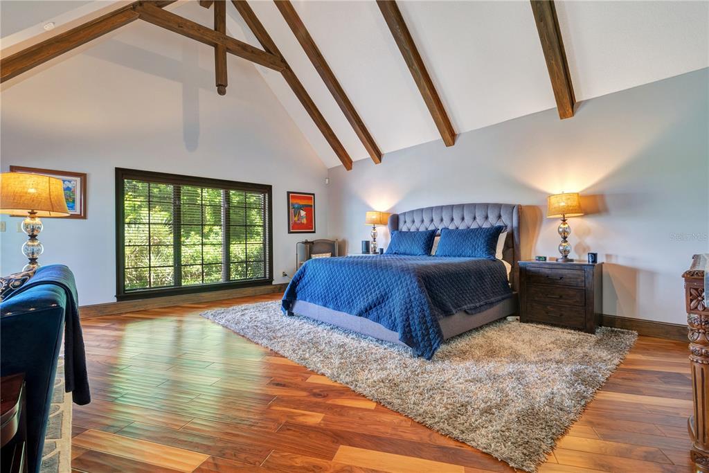 BAY HILL - Residential