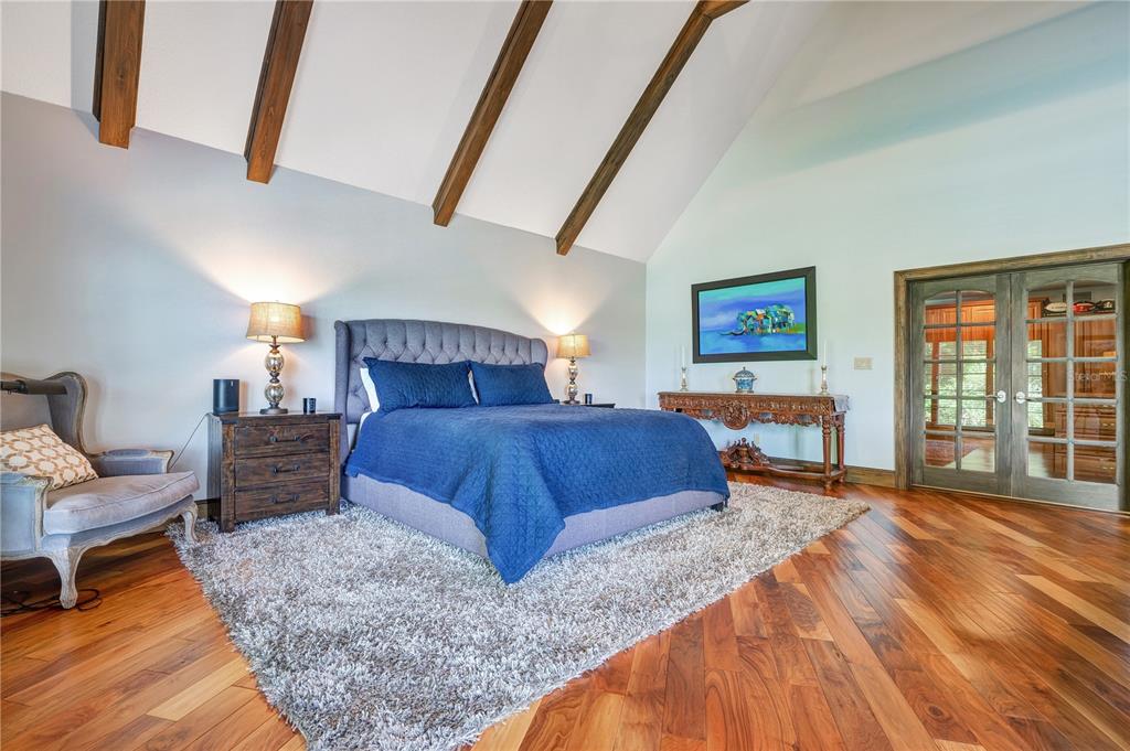 BAY HILL - Residential