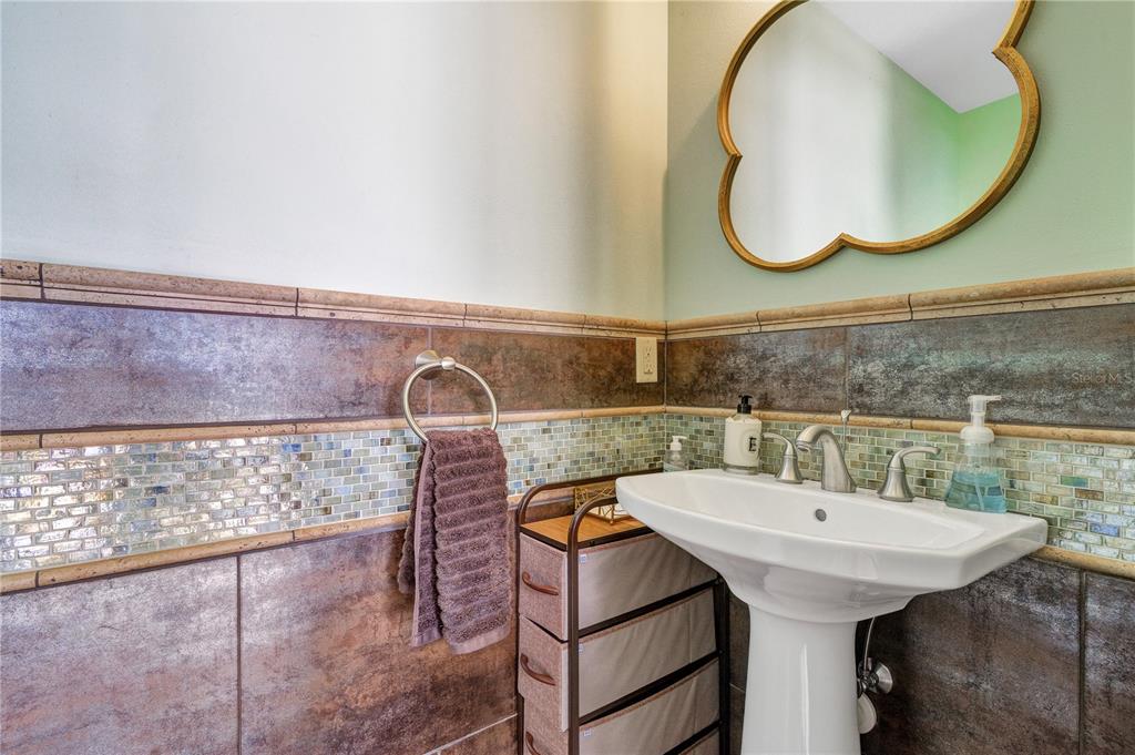 BAY HILL - Residential