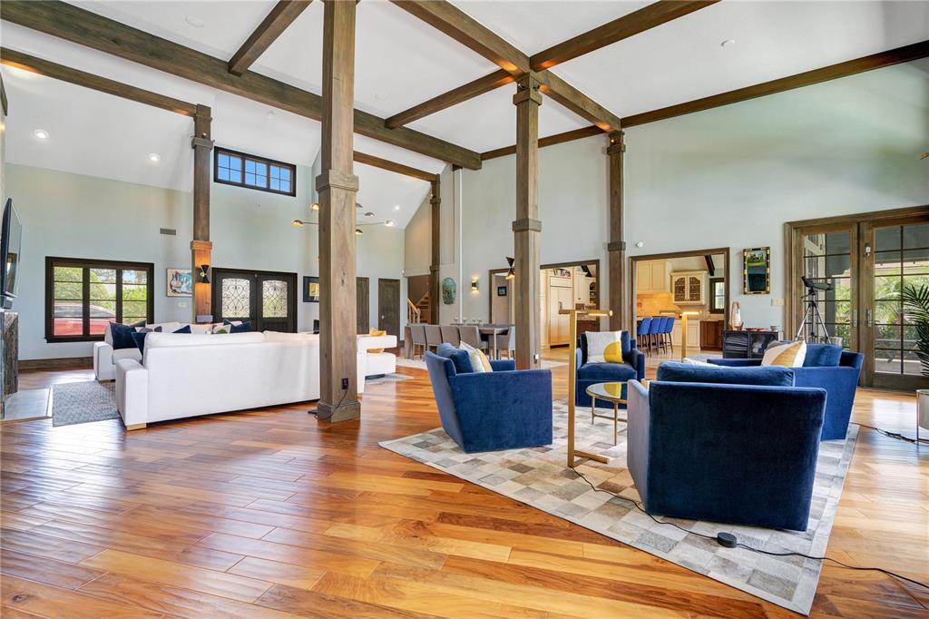 BAY HILL - Residential