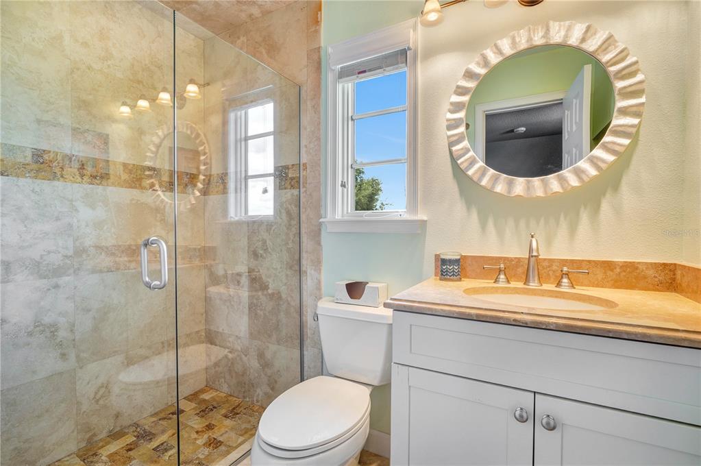 BAY HILL - Residential