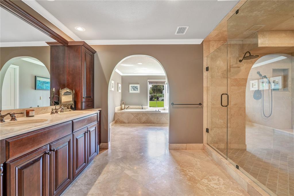 BAY HILL - Residential