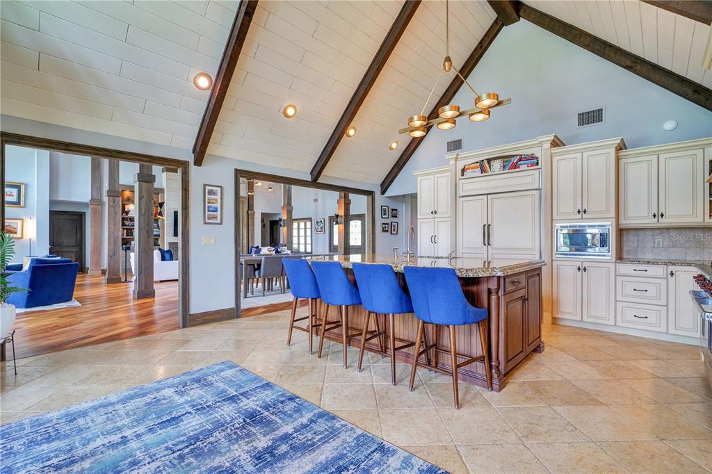 BAY HILL - Residential