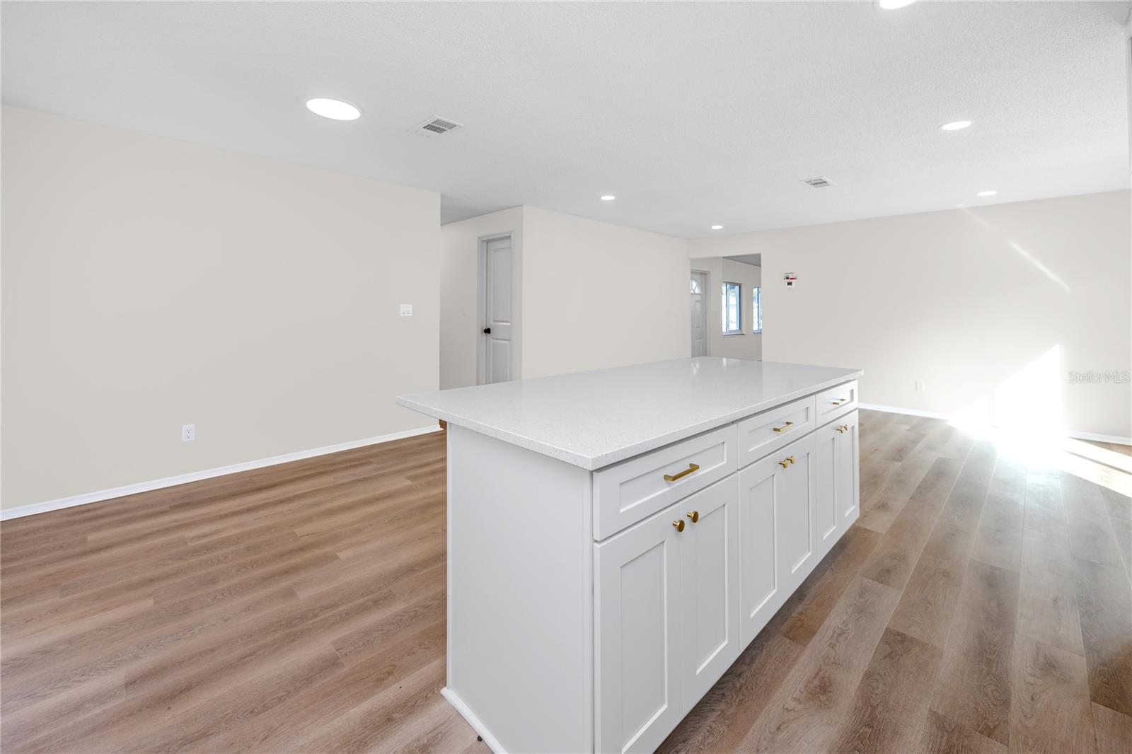 LYNMAR ESTATES - Residential