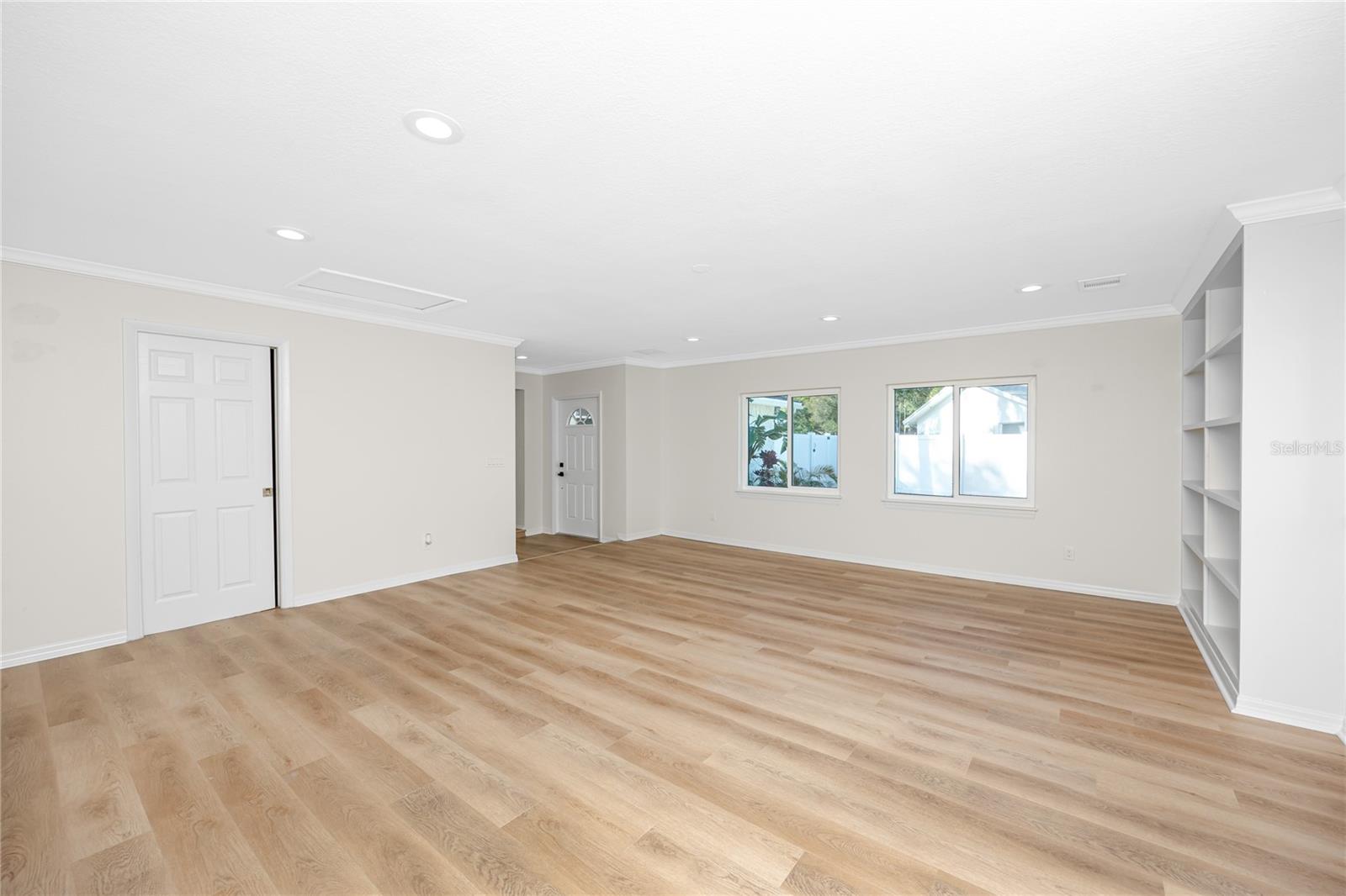 LYNMAR ESTATES - Residential