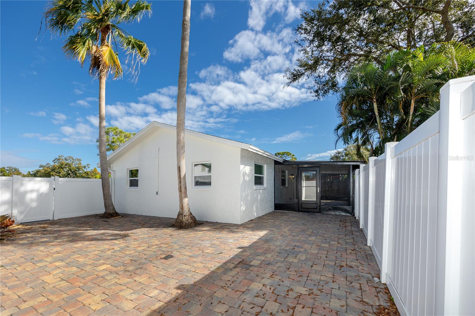 LYNMAR ESTATES - Residential