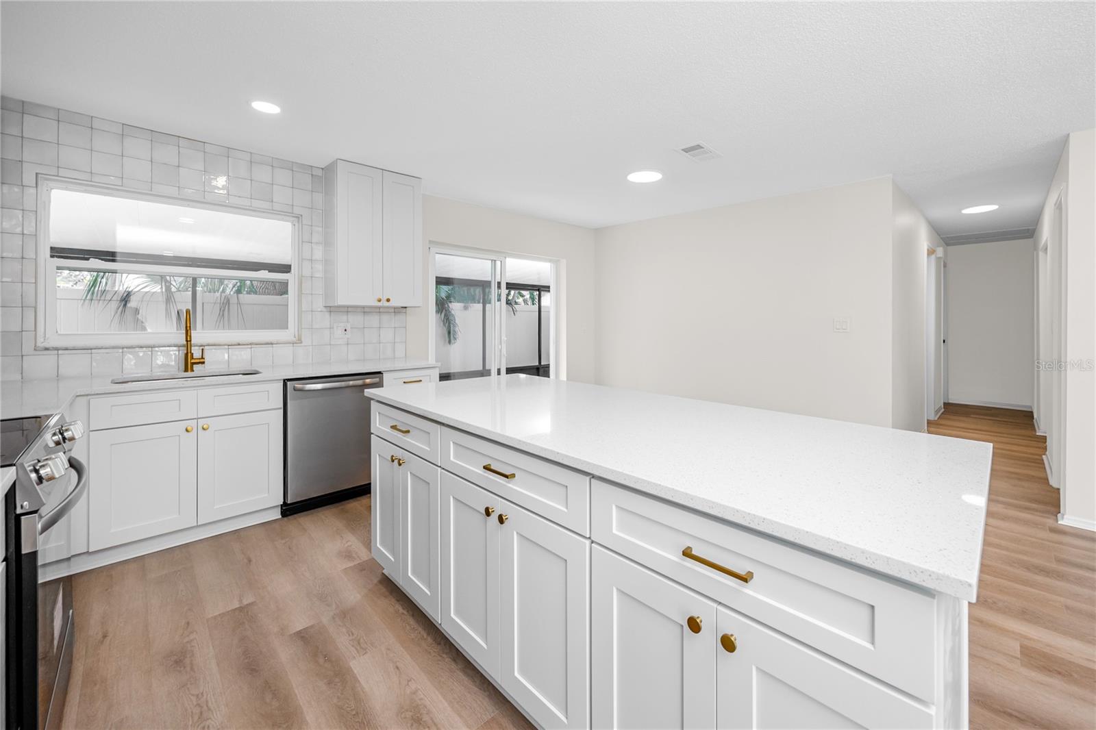 LYNMAR ESTATES - Residential