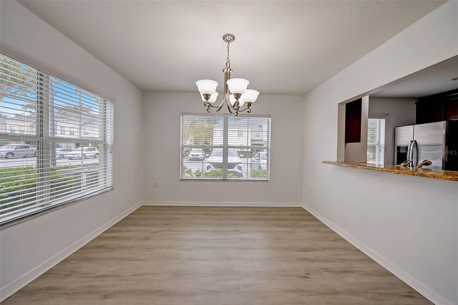 AMBERLEE TWNHMS - Residential