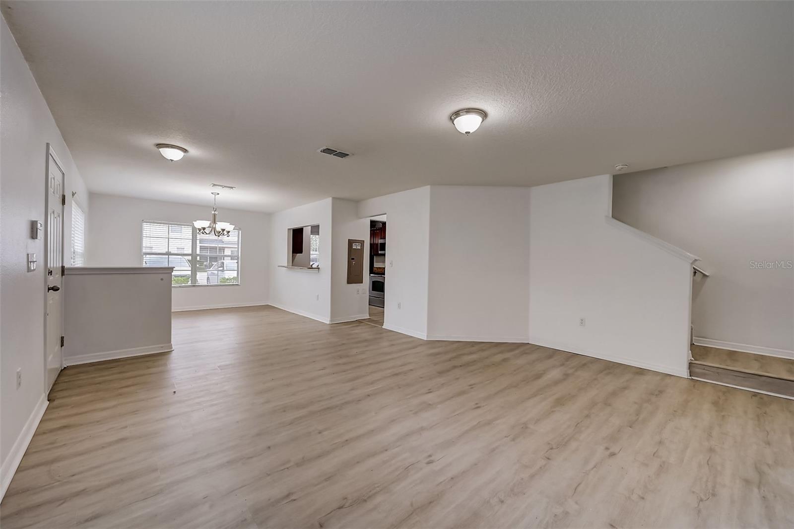 AMBERLEE TWNHMS - Residential