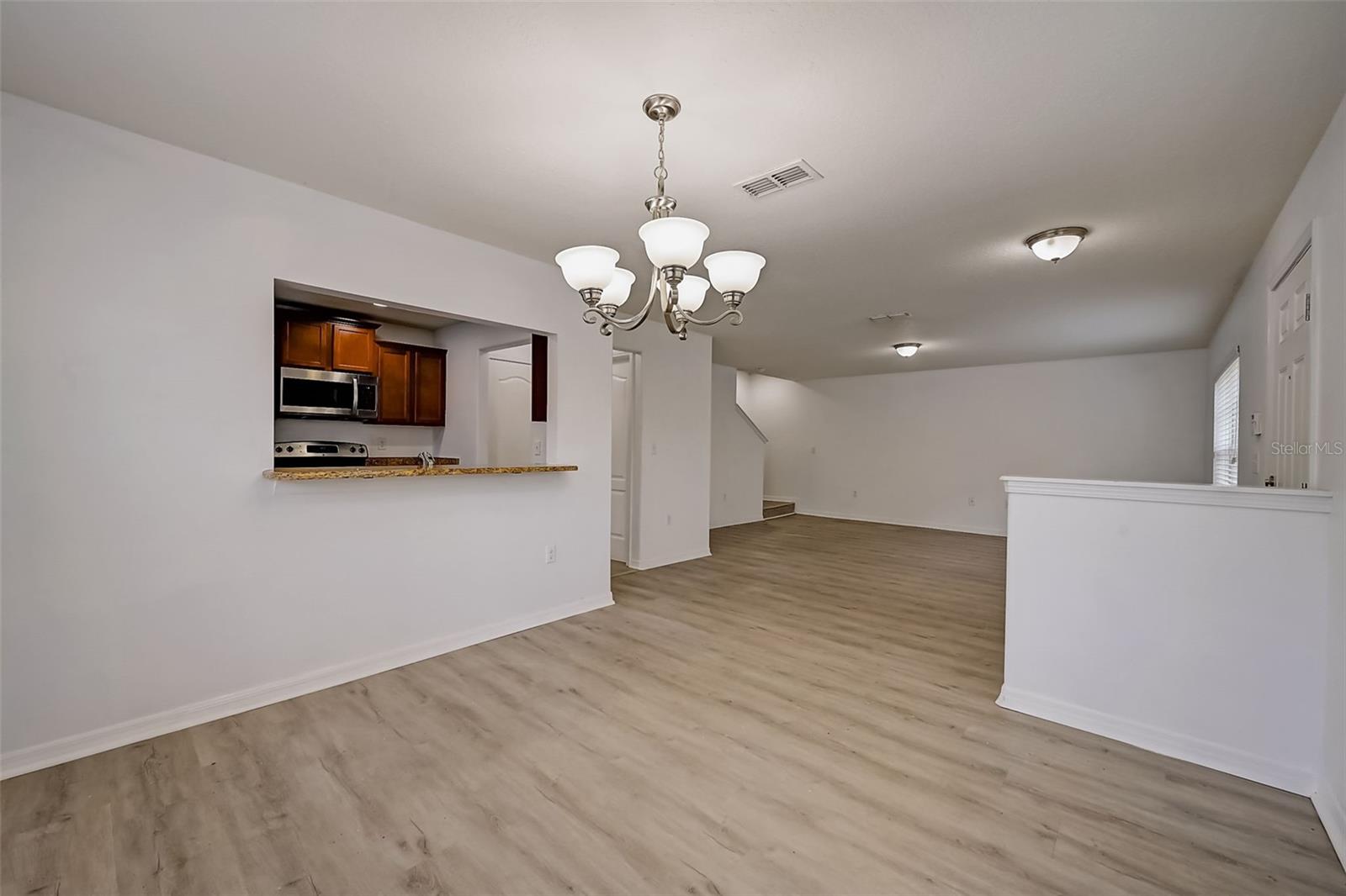 AMBERLEE TWNHMS - Residential