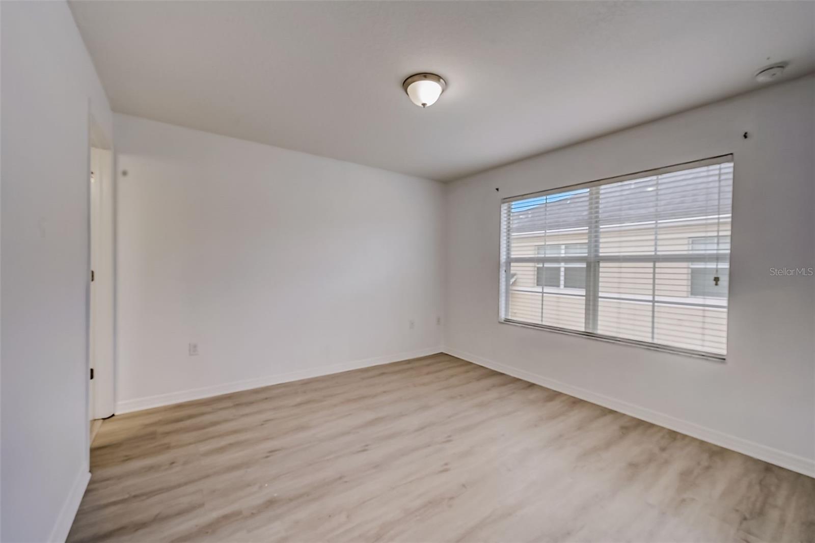 AMBERLEE TWNHMS - Residential