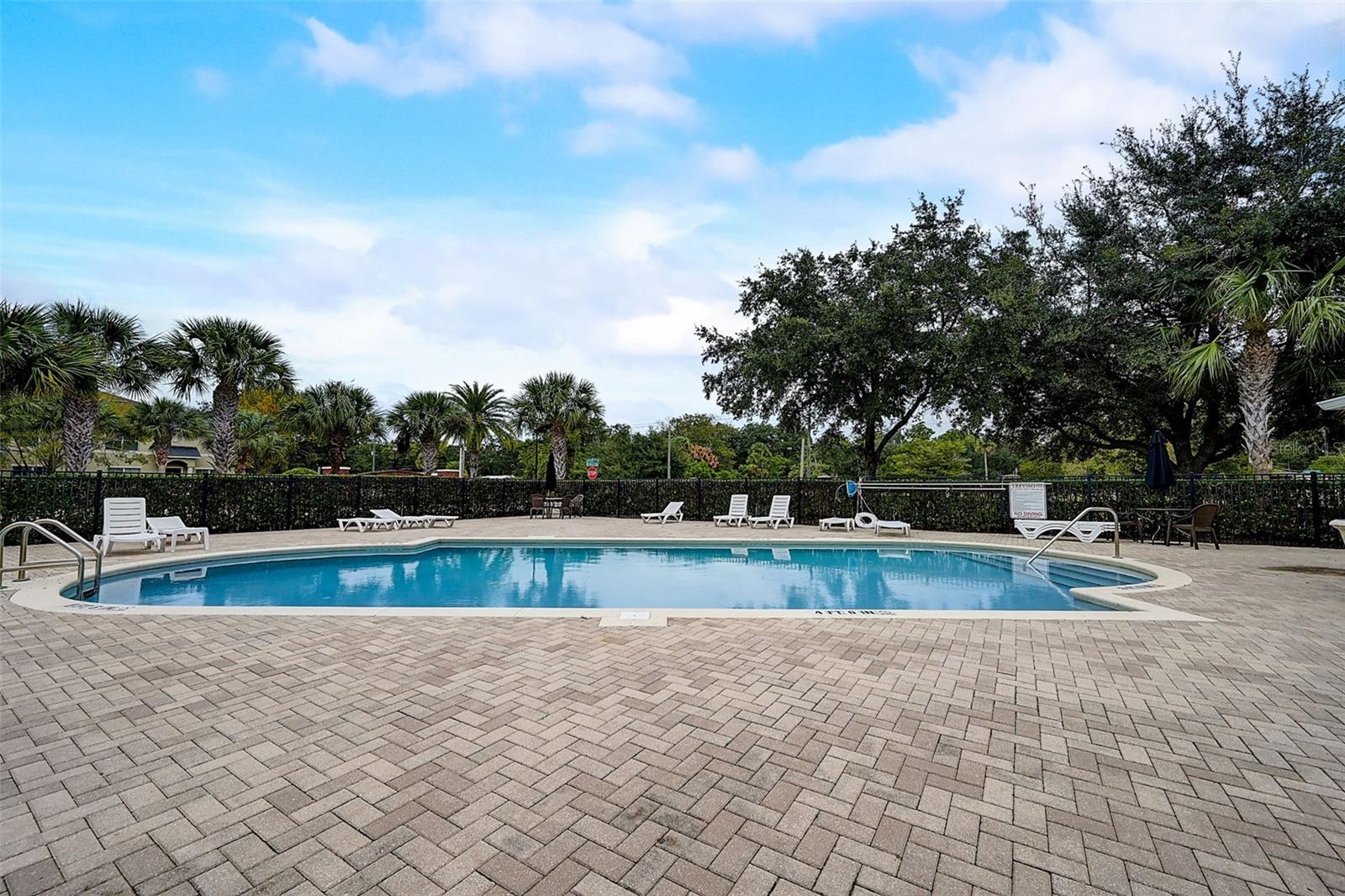 AMBERLEE TWNHMS - Residential