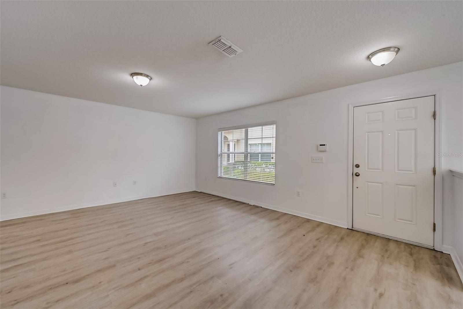 AMBERLEE TWNHMS - Residential