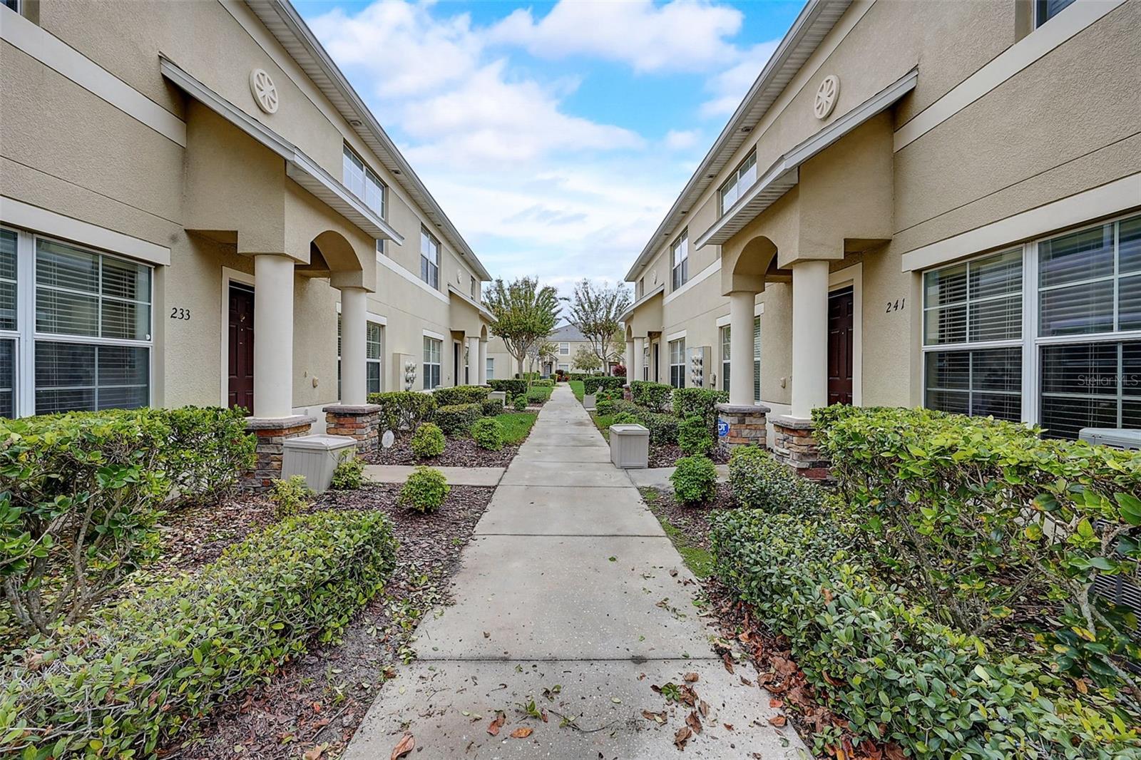 AMBERLEE TWNHMS - Residential