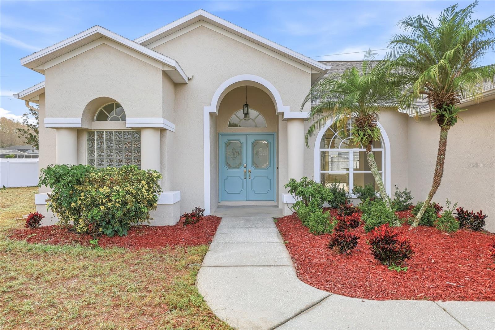 SUNSET LAKES - Residential