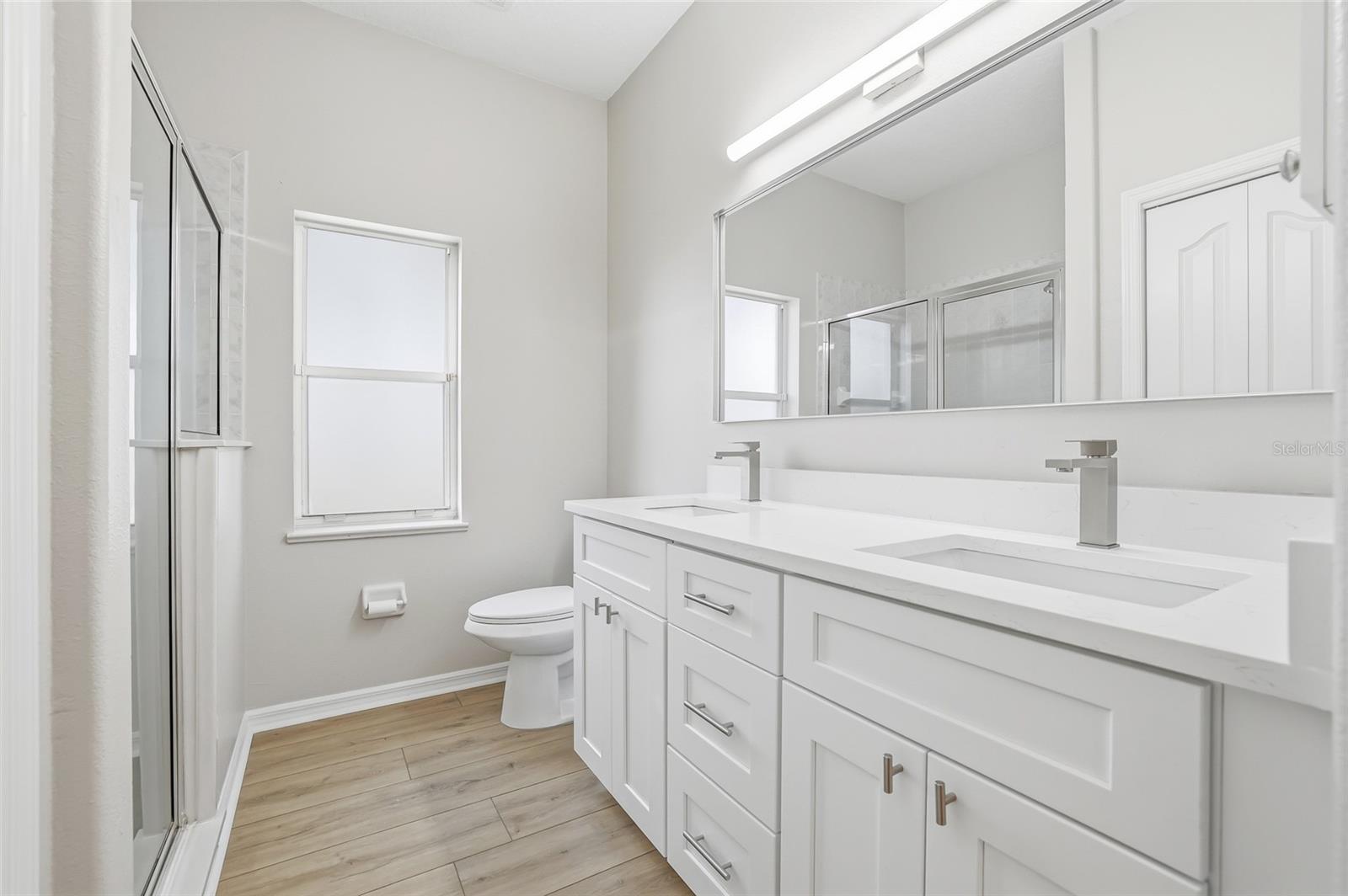 SUNSET LAKES - Residential