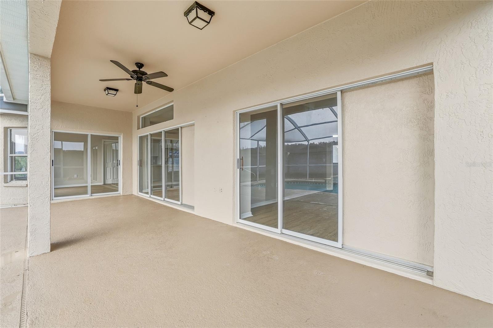 SUNSET LAKES - Residential