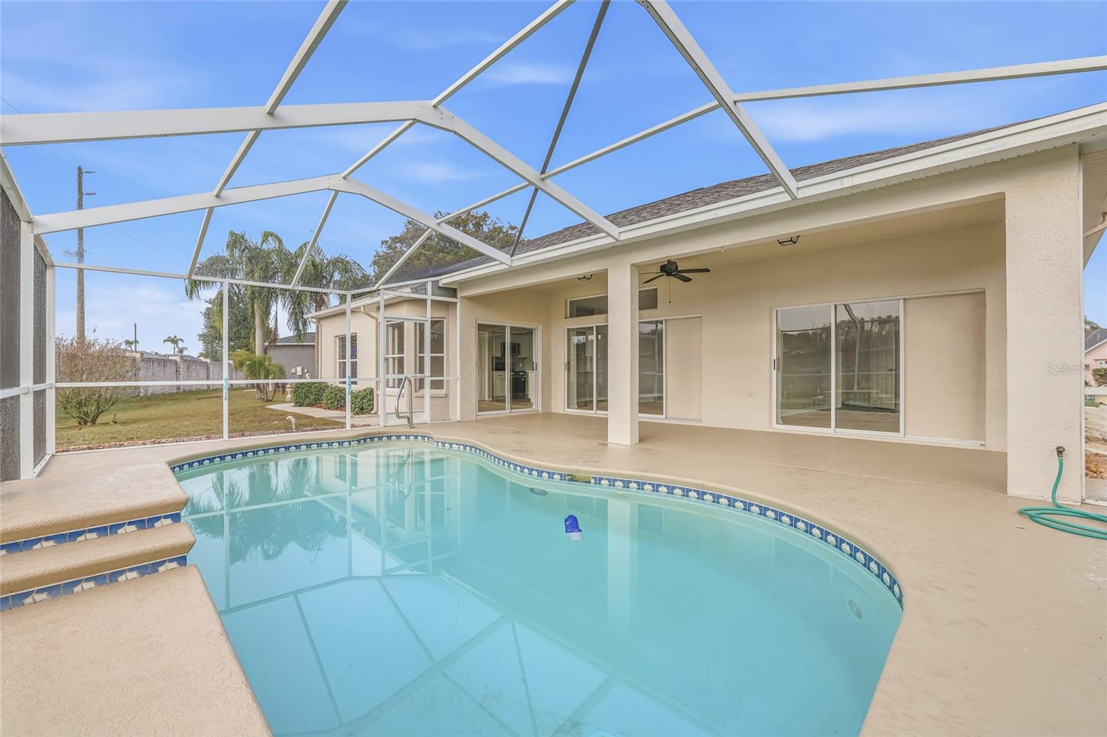 SUNSET LAKES - Residential