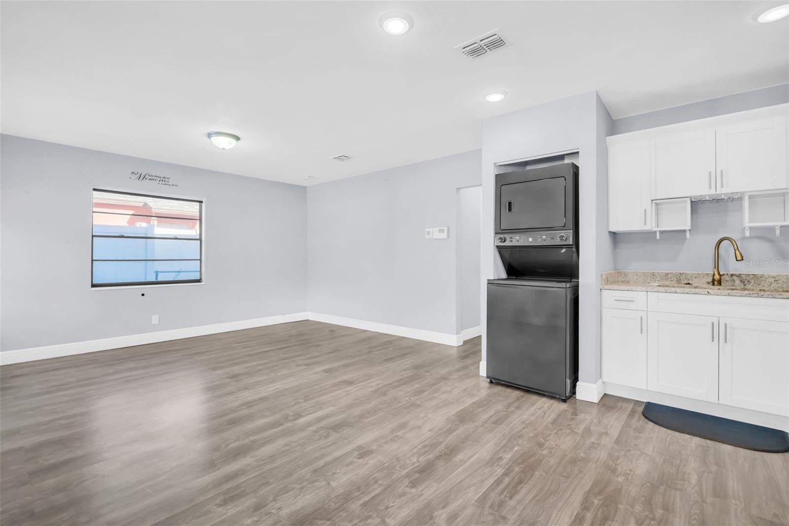PARRISH HOME - Residential
