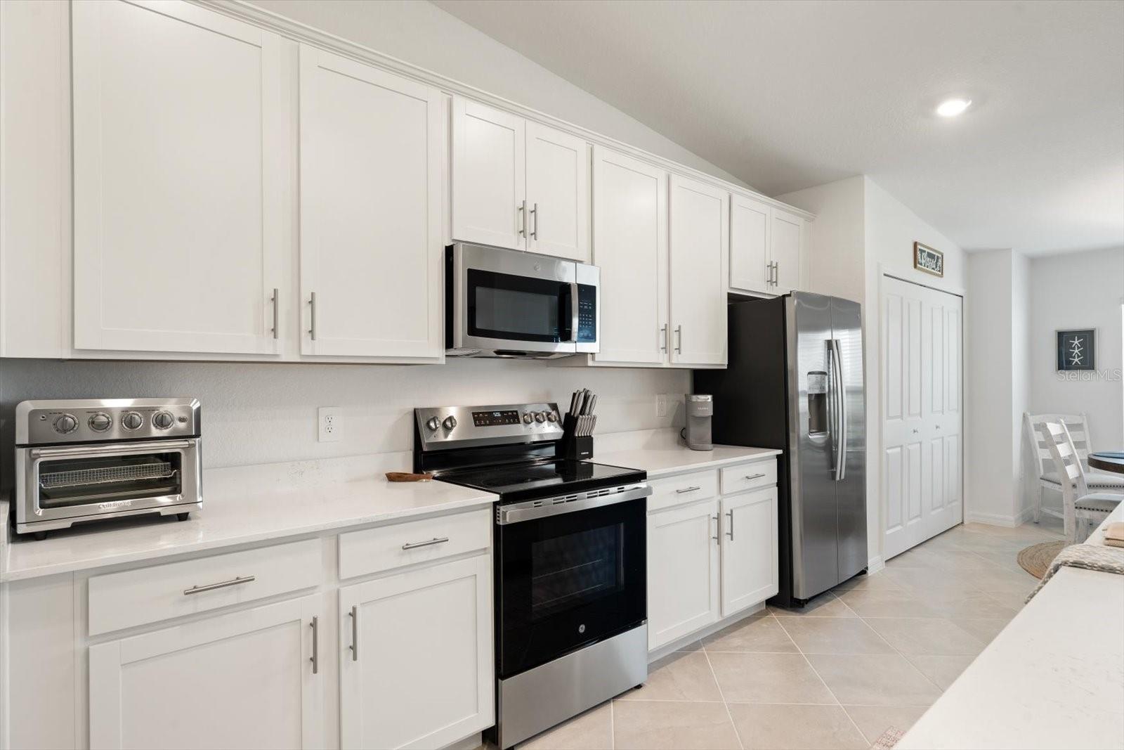 WELLEN PARK GOLF AND COUNTRY CLUB - Residential Lease