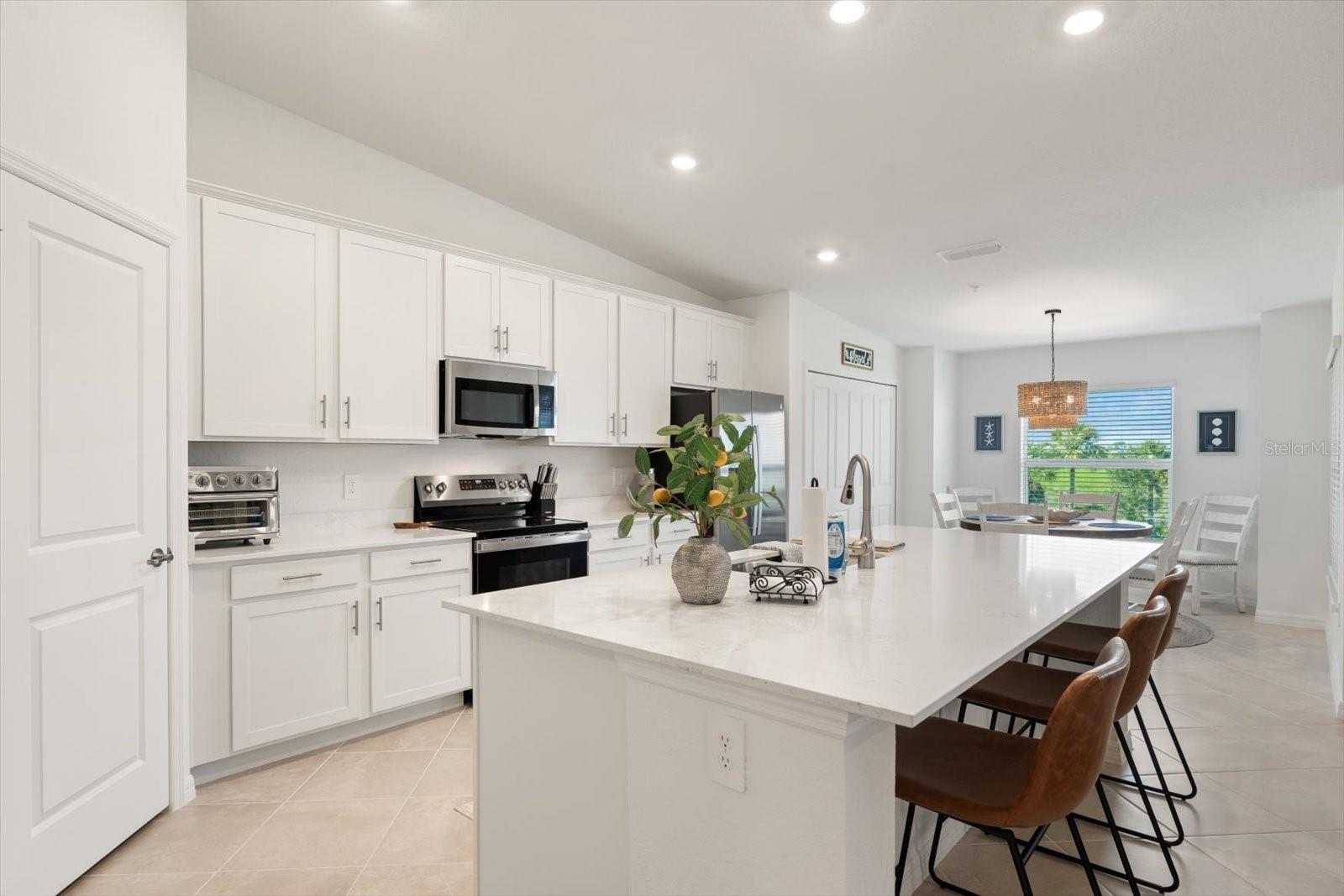 WELLEN PARK GOLF AND COUNTRY CLUB - Residential Lease